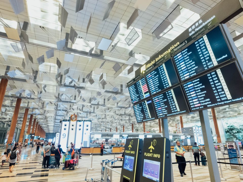 écran dynamique aéroport